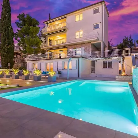 Apartment In 34976 Crikvenica