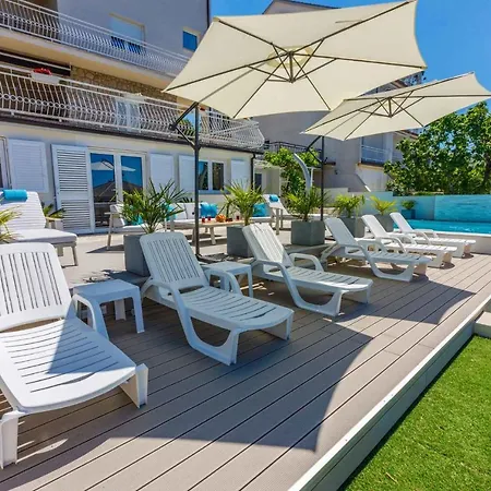 Apartment In 34976 Crikvenica