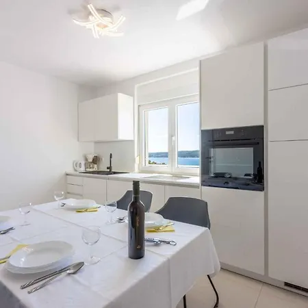 Apartment In 34976 Crikvenica
